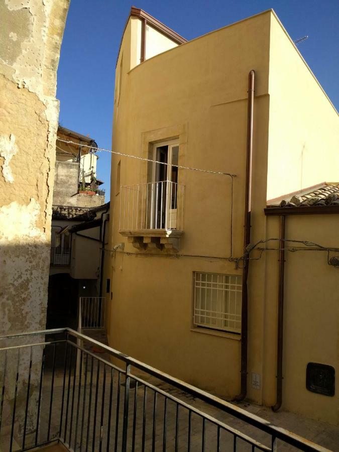 Balate Dimora In Centro Hotell Ragusa Eksteriør bilde